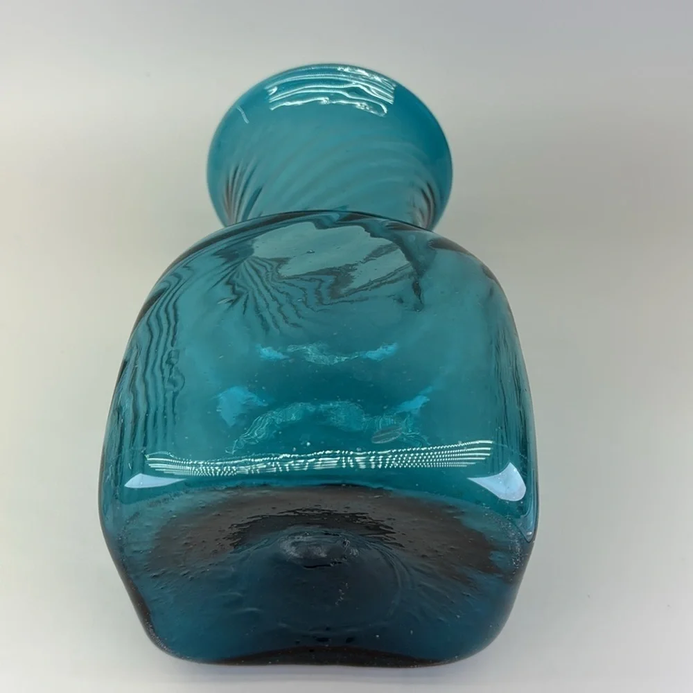 Swirl Optic Aquamarine Glass Vase